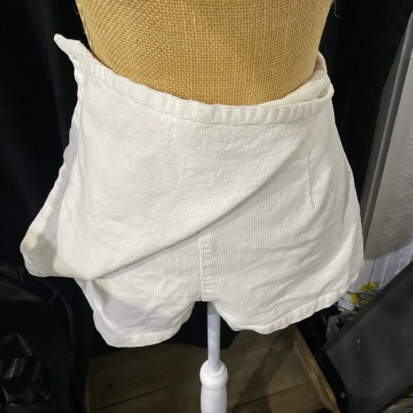 F21 skirt/short - Picture 2 of 4